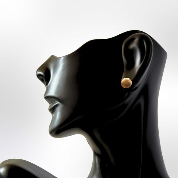 Vintage Avon Goldtone Stud Earrings: 1987 Metallic Lustre, Sensitive Skin - Picture 2 of 4